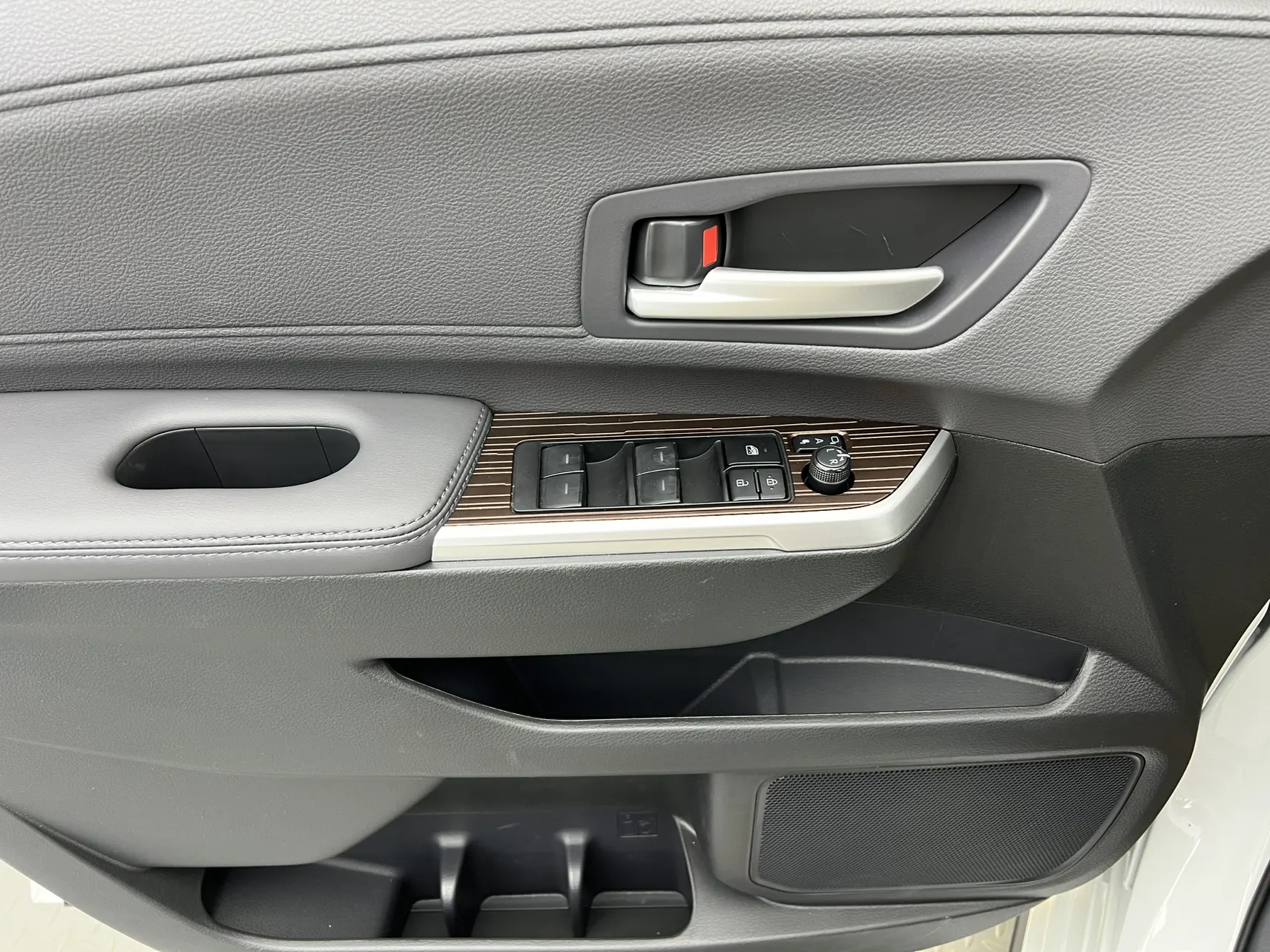 Toyota Sienna, 2025 18
