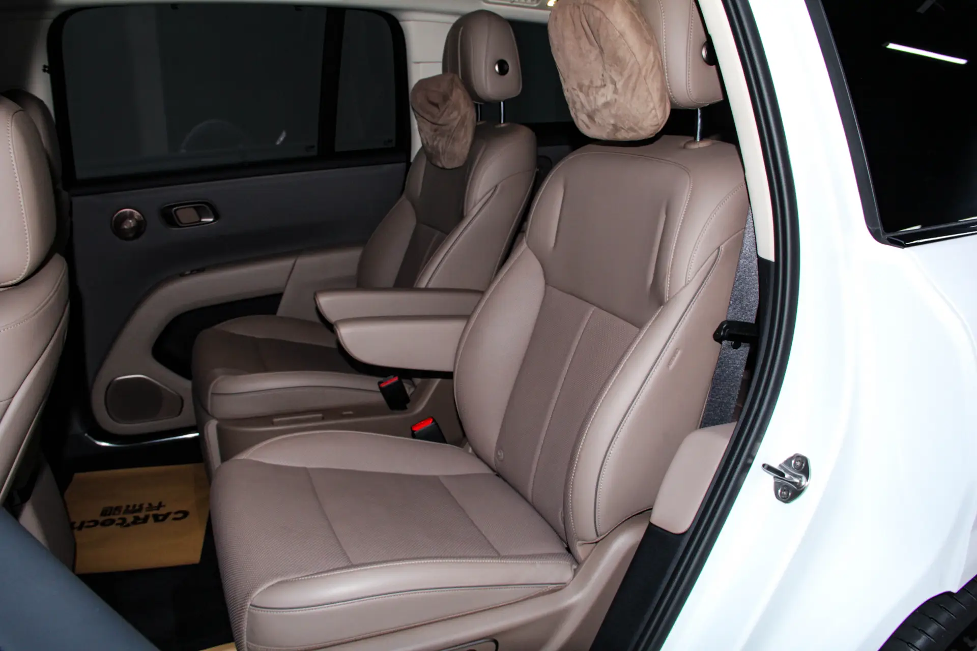 Li Auto i8, 2026 26