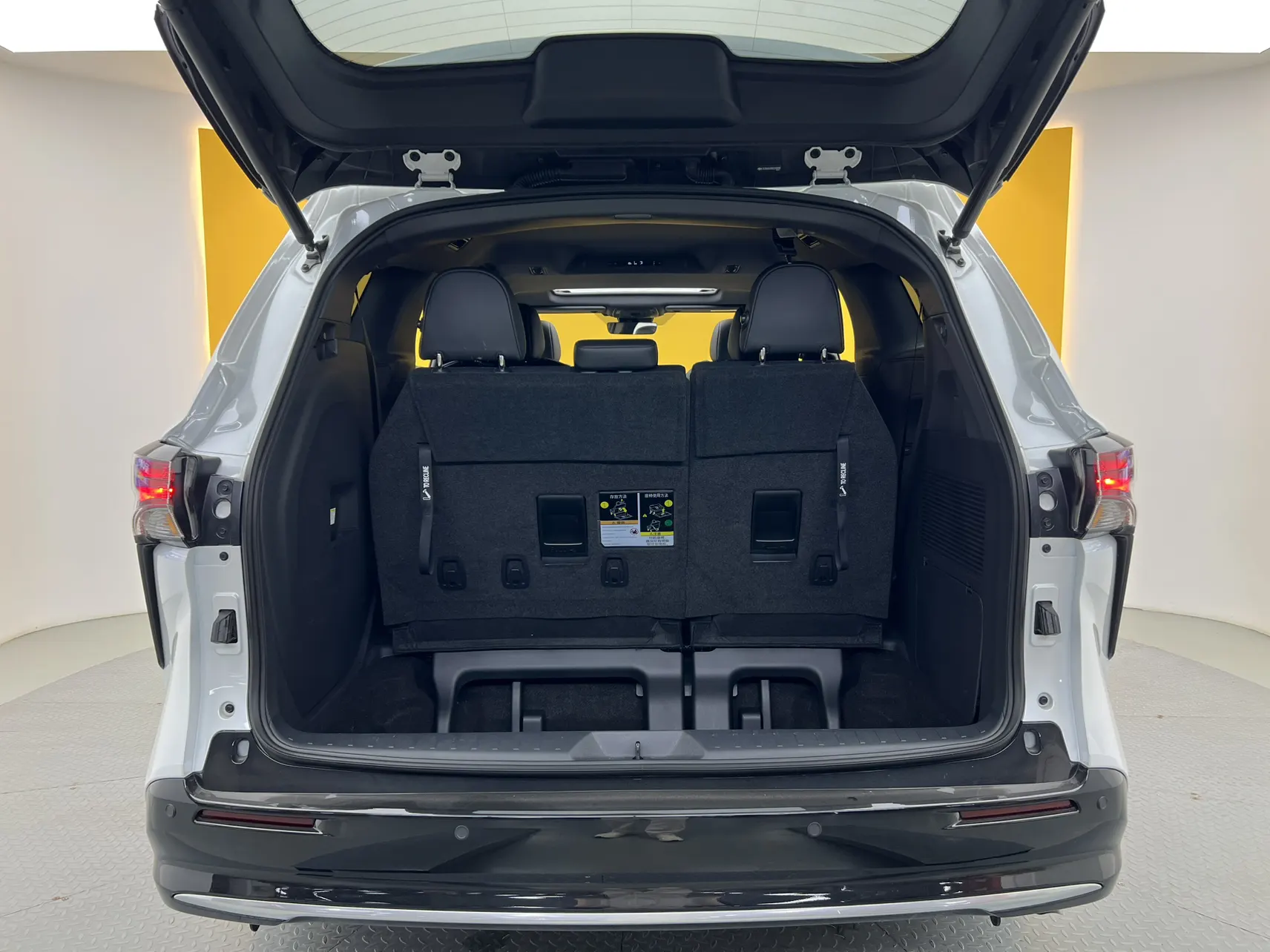 Toyota Sienna, 2025 4