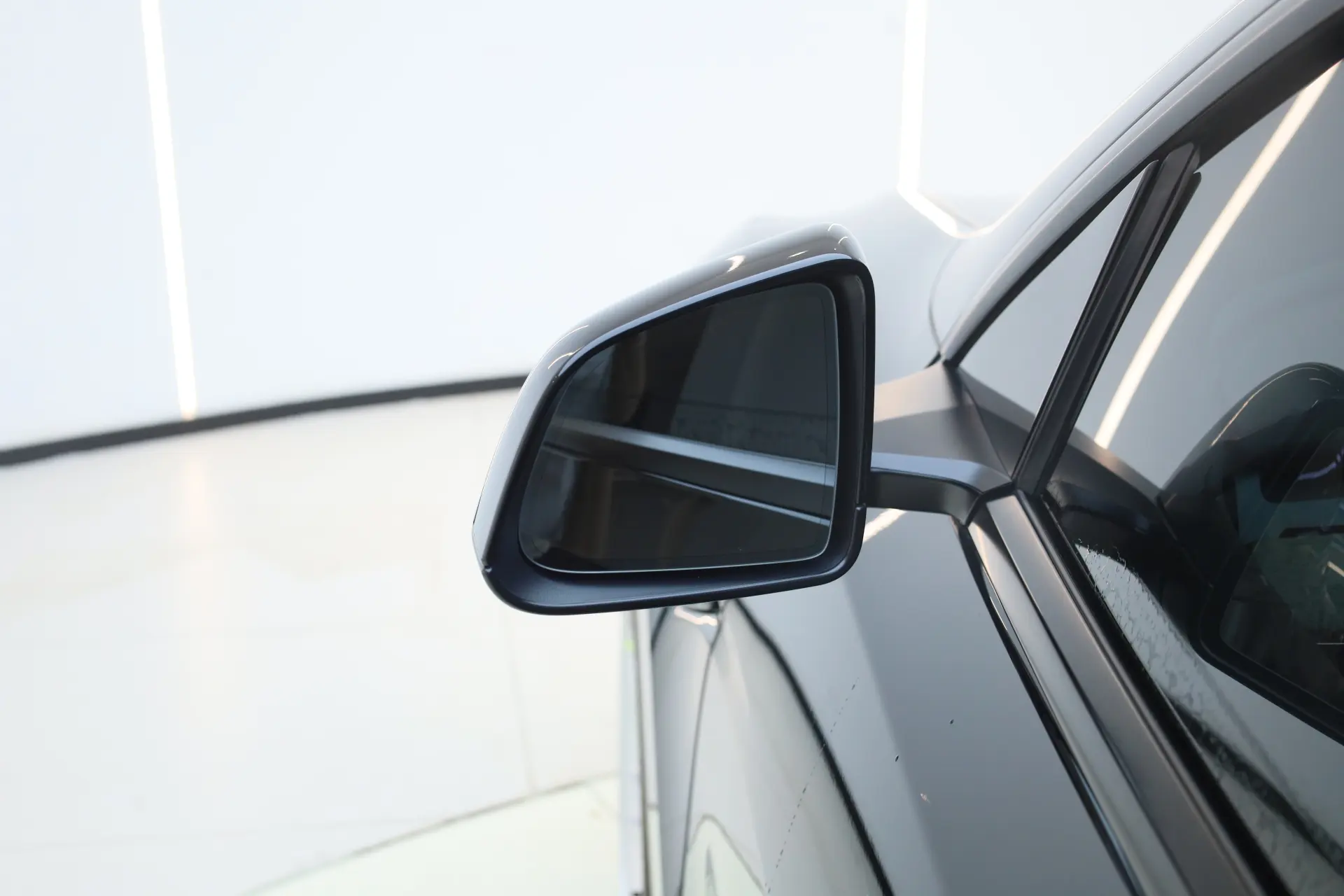 Tesla Model Y, 2023 27