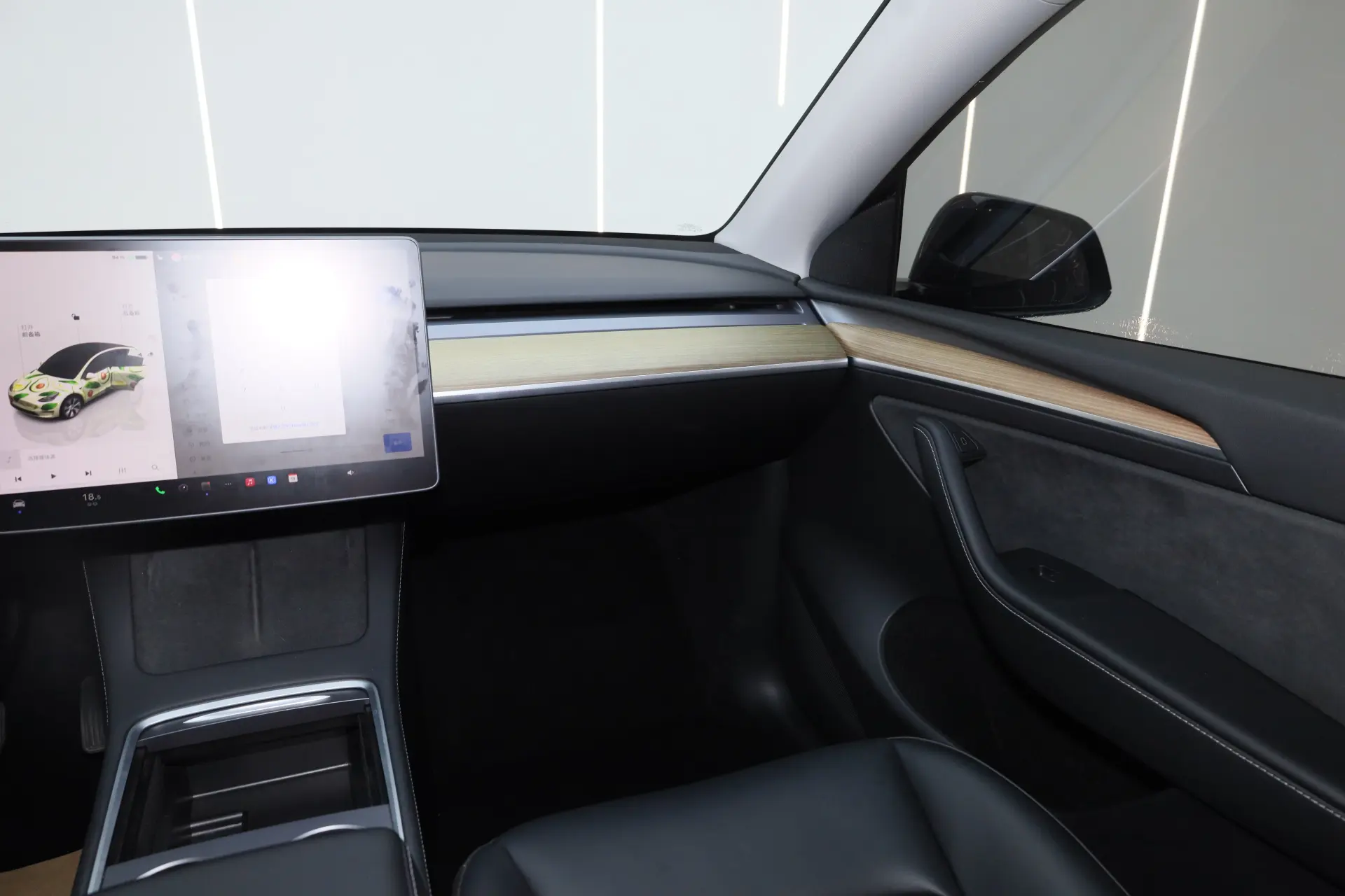Tesla Model Y, 2023 29