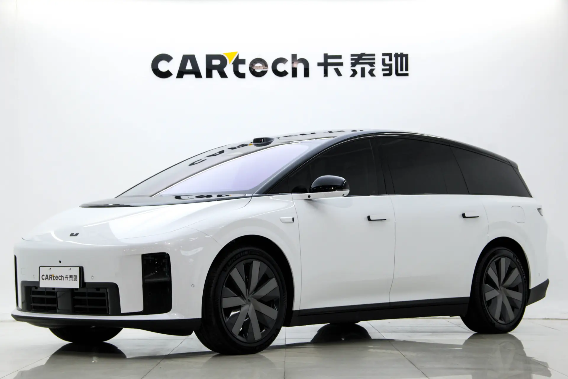 Li Auto i8, 2026 12