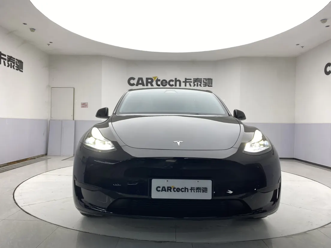 Tesla Model Y, 2023 3