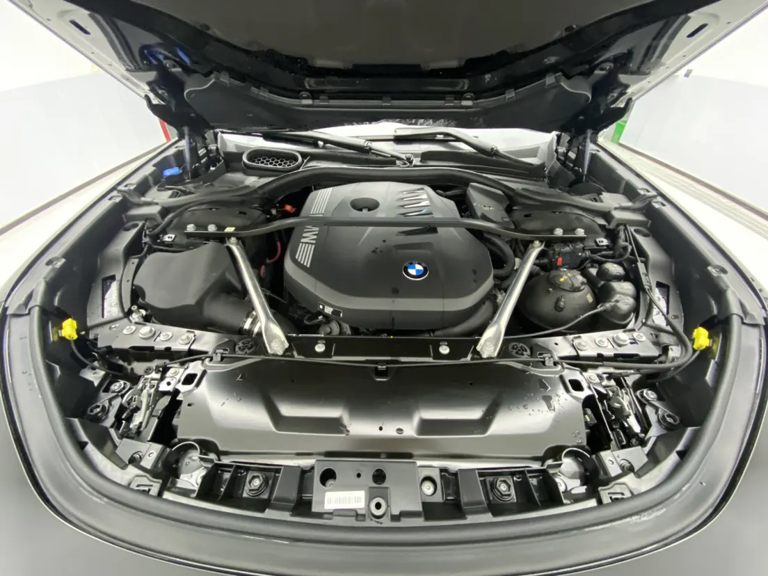 BMW 735Li, 2026 12