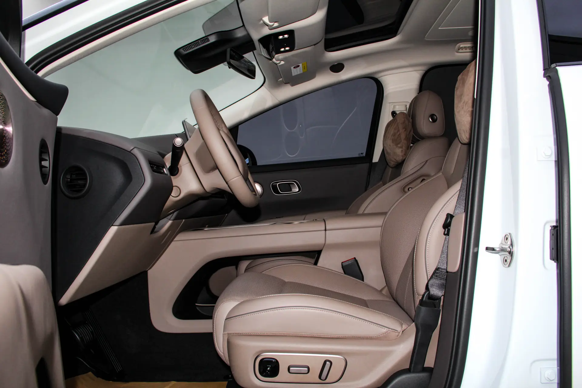 Li Auto i8, 2026 23