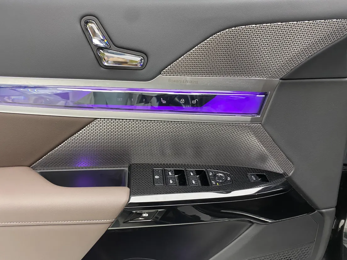 BMW 735Li, 2026 27