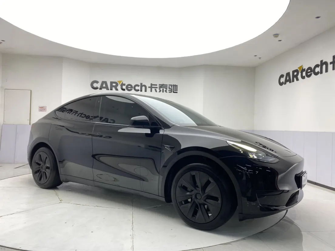 Tesla Model Y, 2023 2