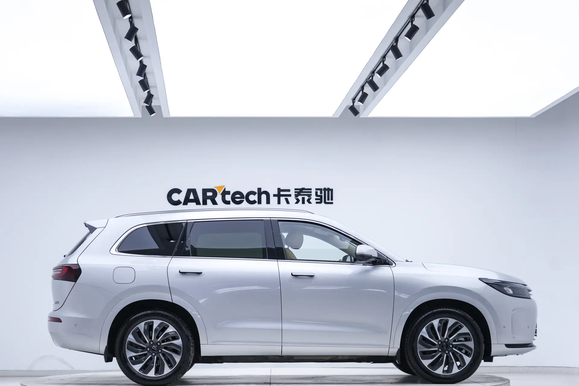 AITO M7, 2024 4