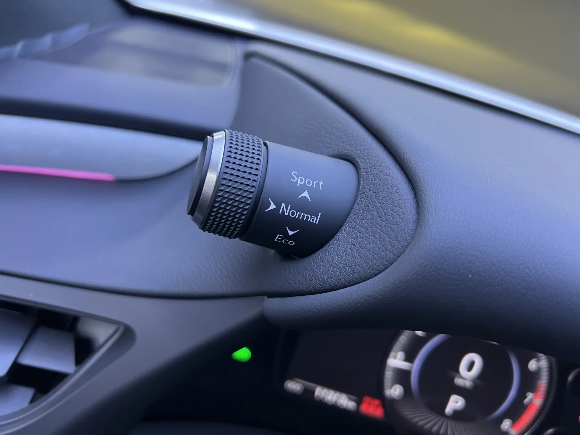 Lexus ES 200, 2026 16