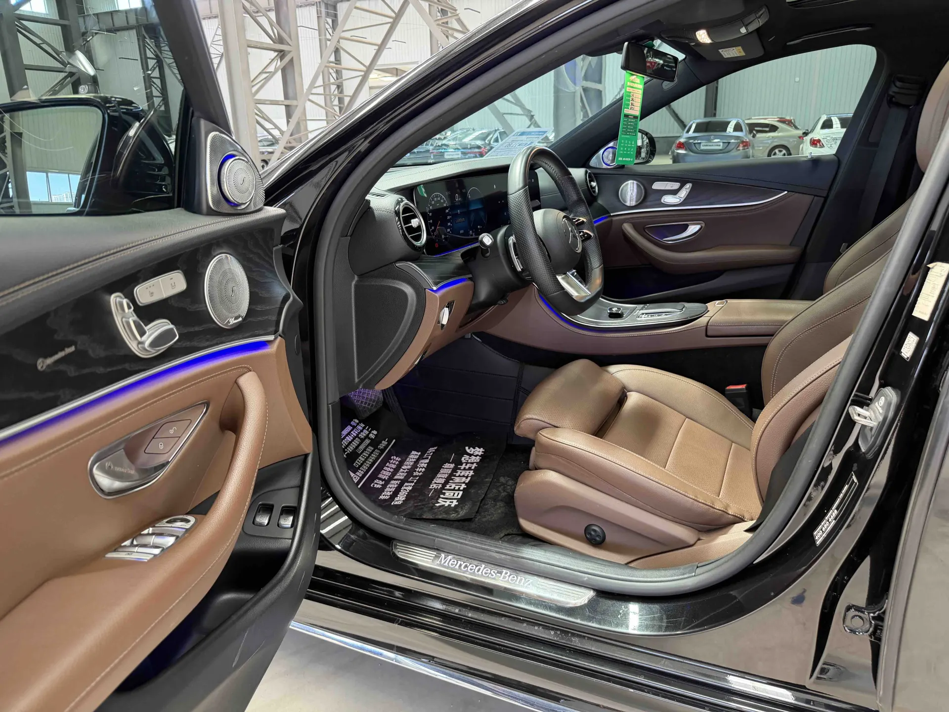 Mercedes-Benz E 350 e, 2022 11