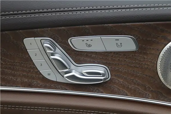 Mercedes-Benz E 300 L, 2023 11