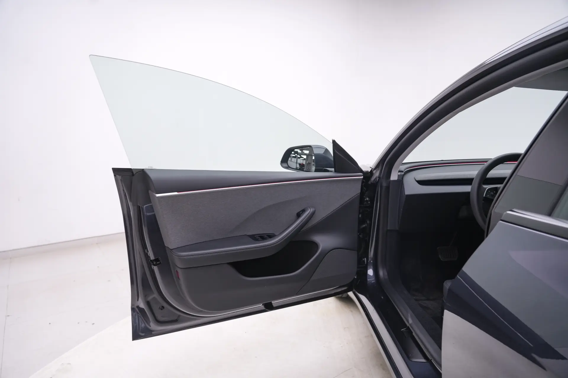 Tesla Model 3, 2024 18