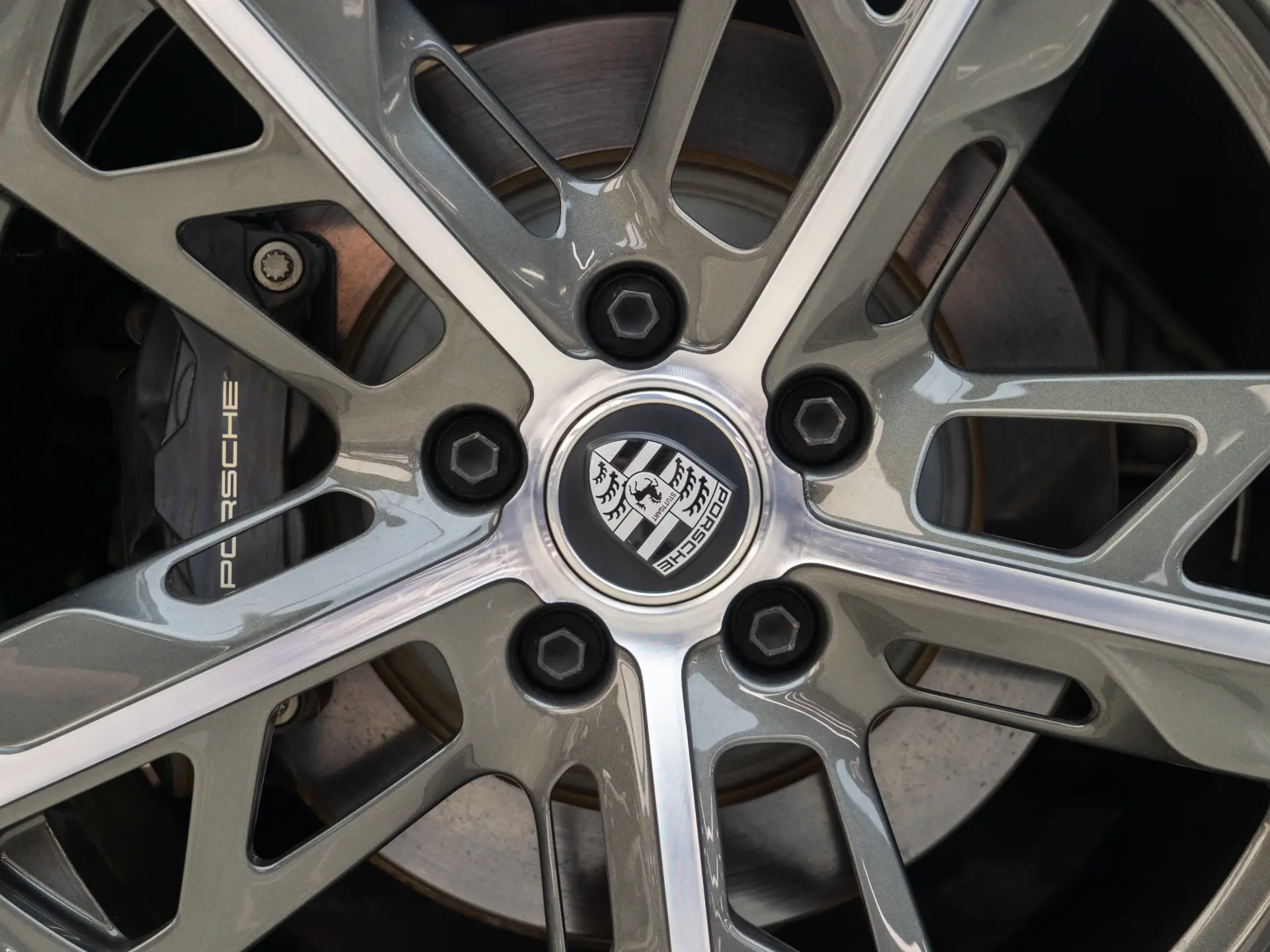 Porsche Taycan, 2024 12