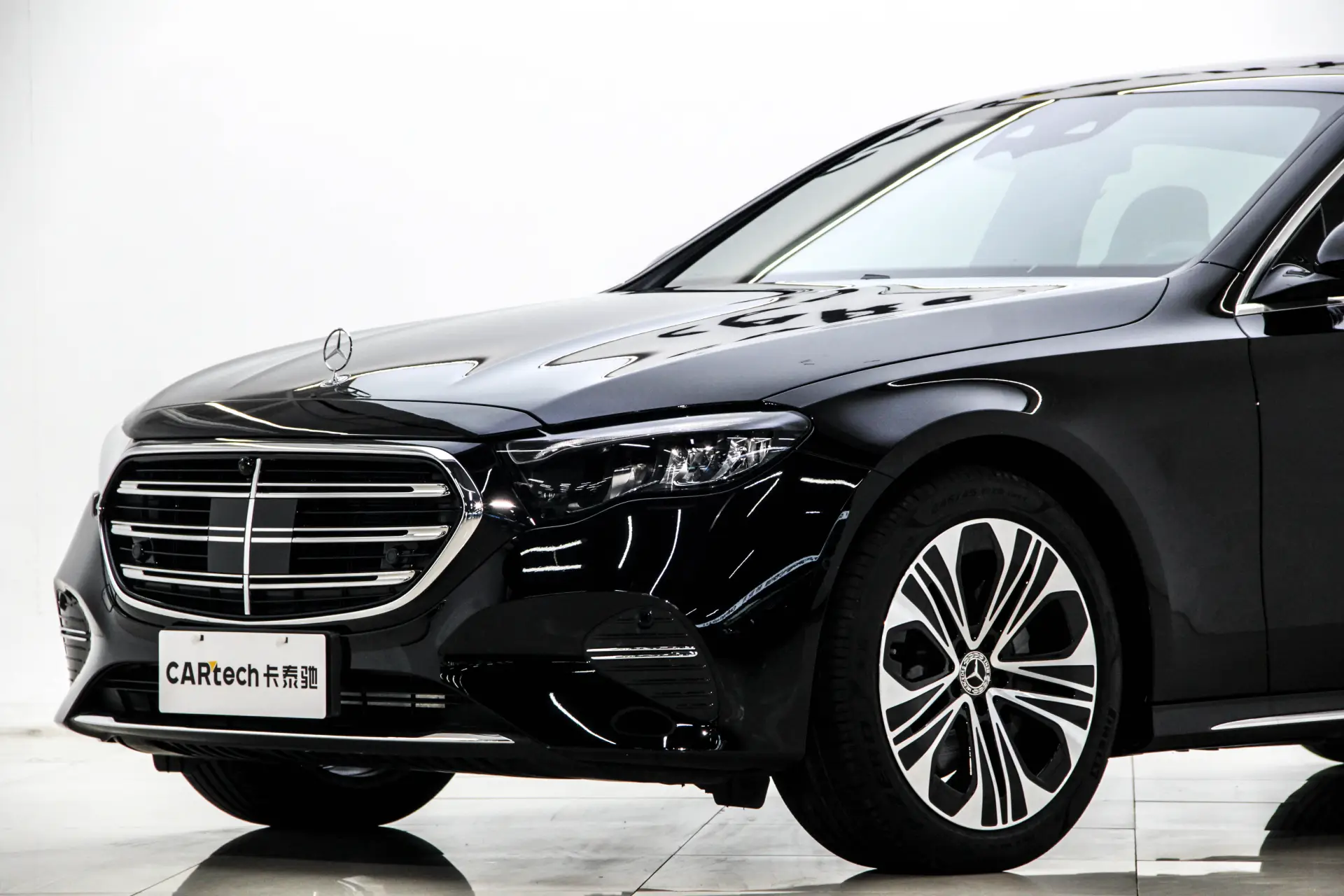 Mercedes-Benz E 300 L, 2025 10