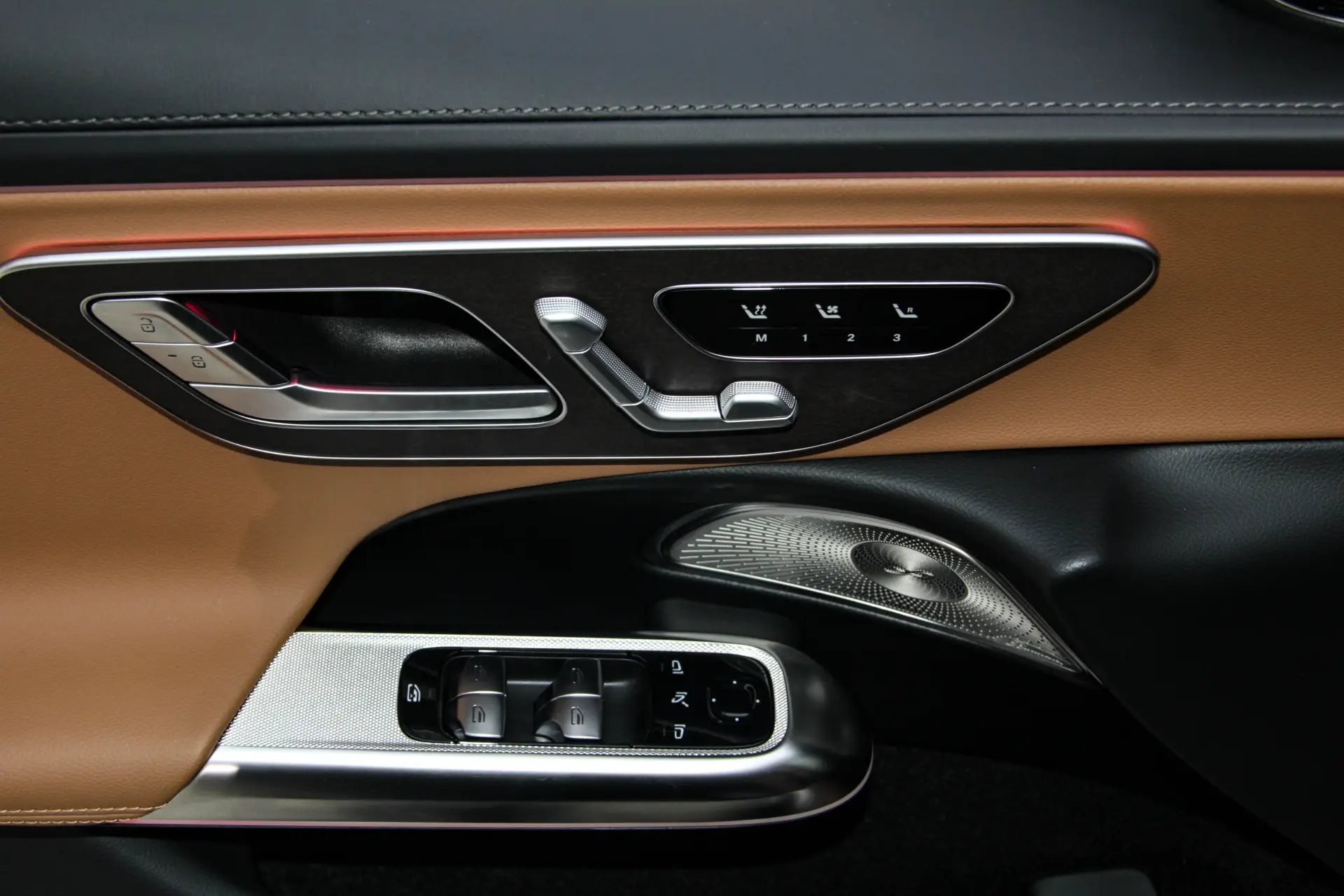 Mercedes-Benz E 300 L, 2025 25