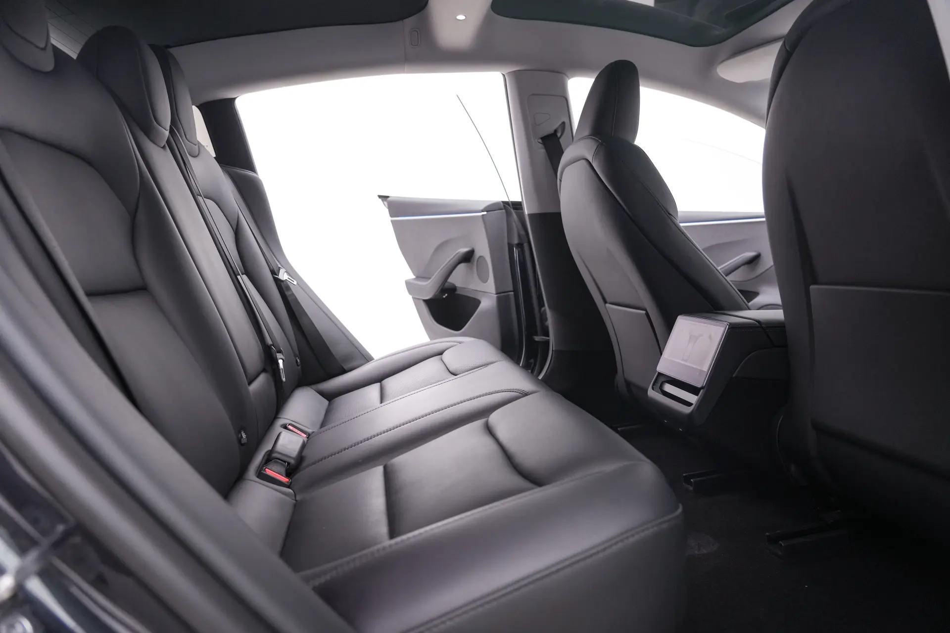 Tesla Model 3, 2024 26