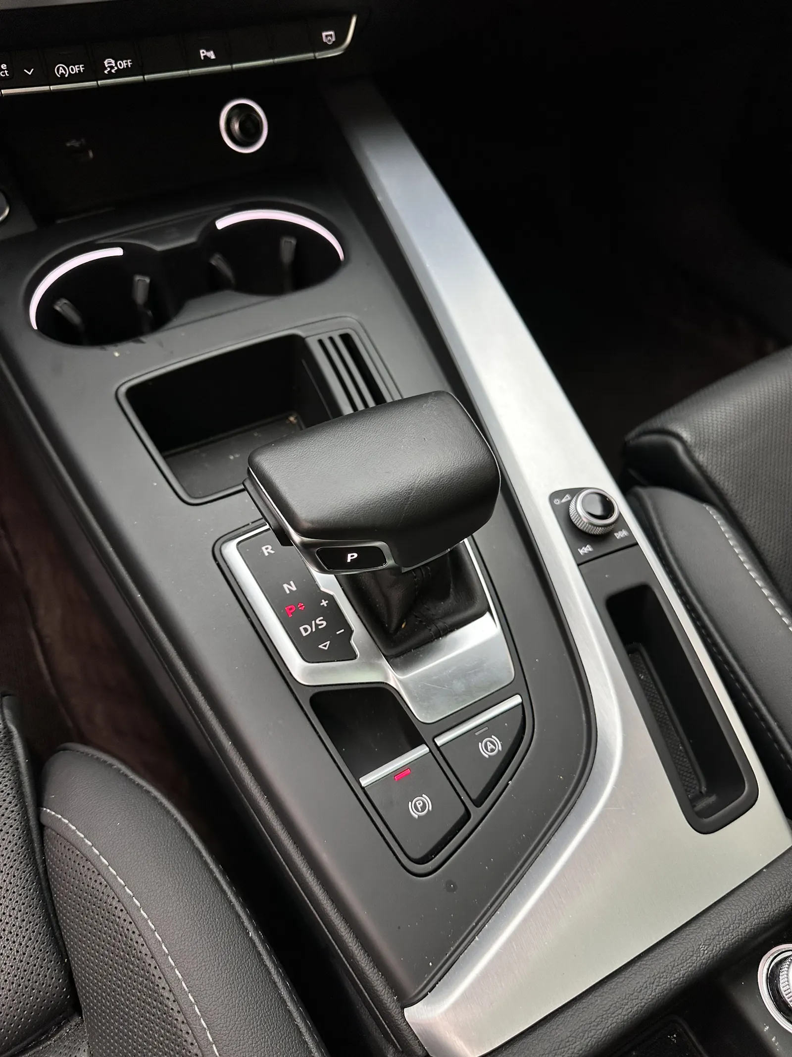 Audi A4L 40 TFSI, 2024 14