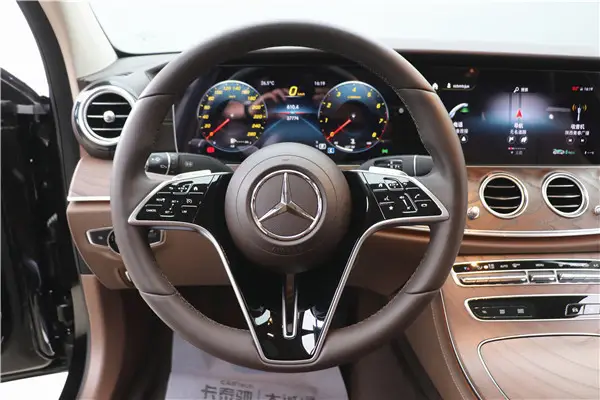Mercedes-Benz E 300 L, 2023 15