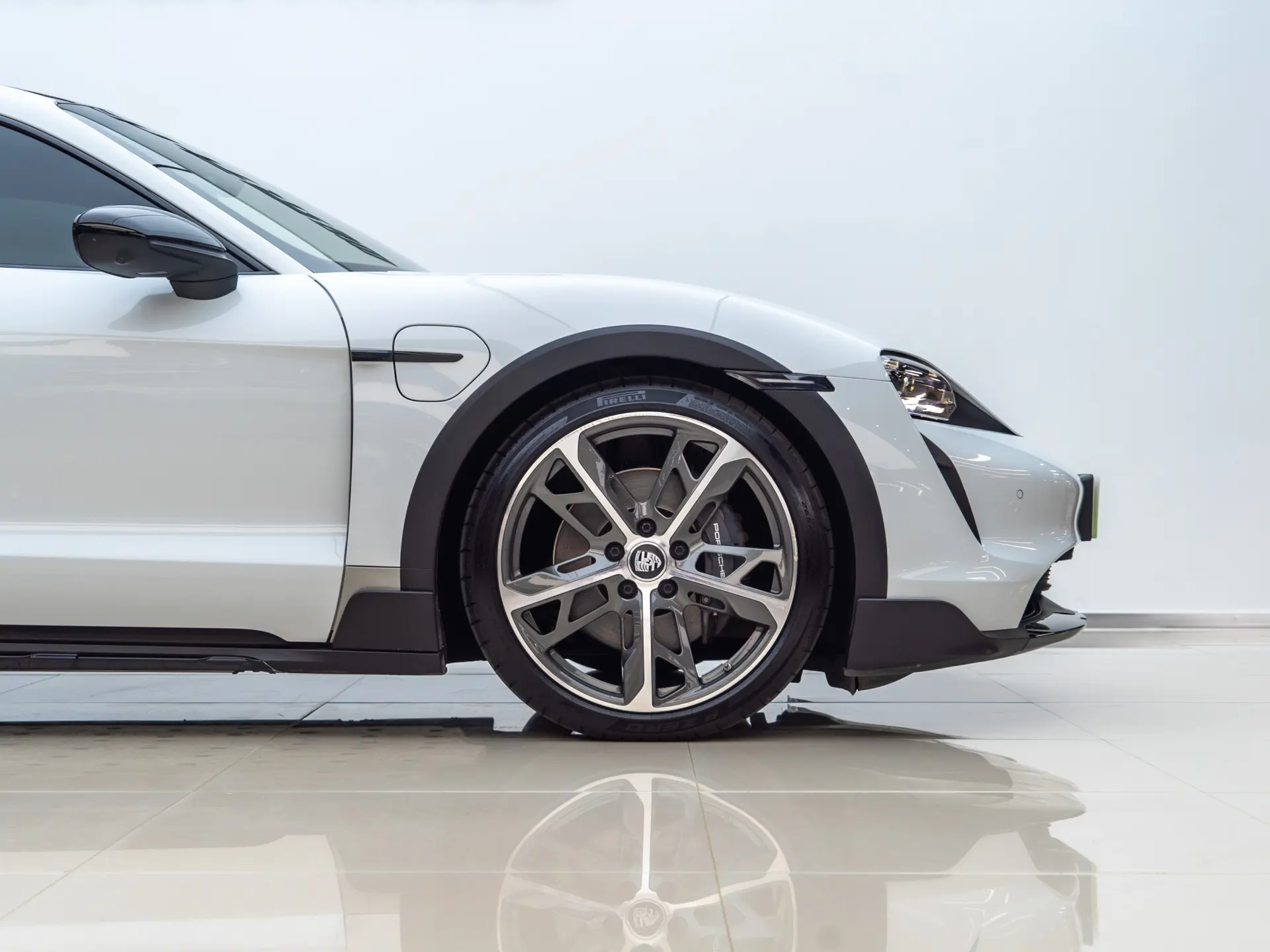 Porsche Taycan, 2024 8
