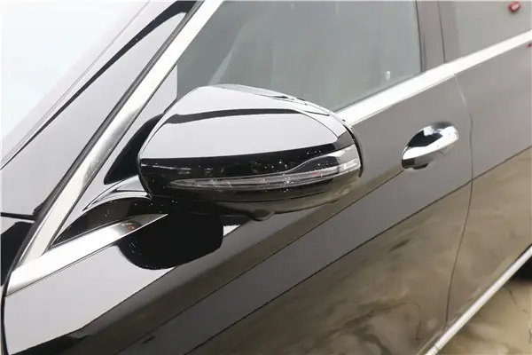 Mercedes-Benz E 300 L, 2023 31