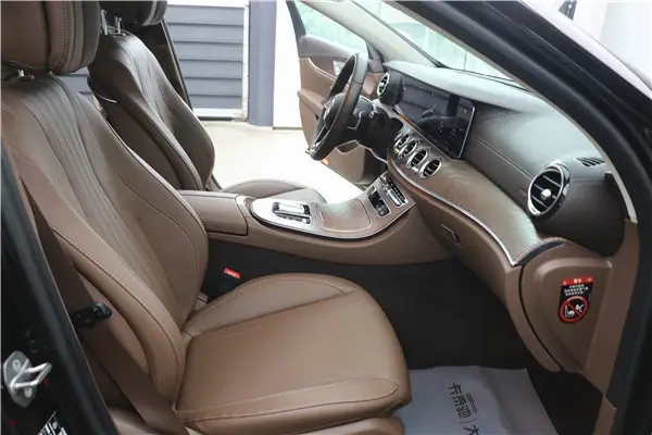 Mercedes-Benz E 300 L, 2023 22