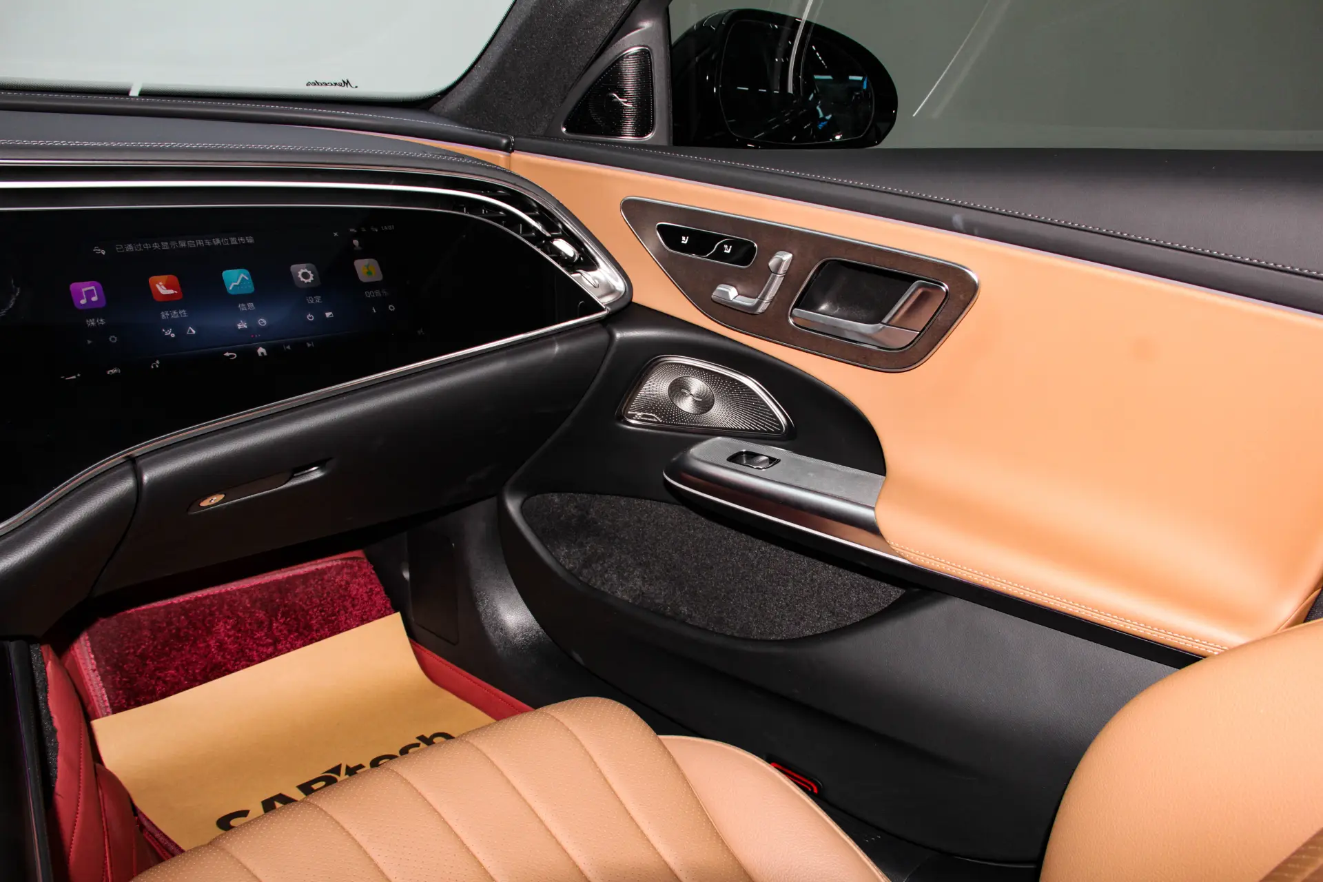 Mercedes-Benz E 300 L, 2025 32