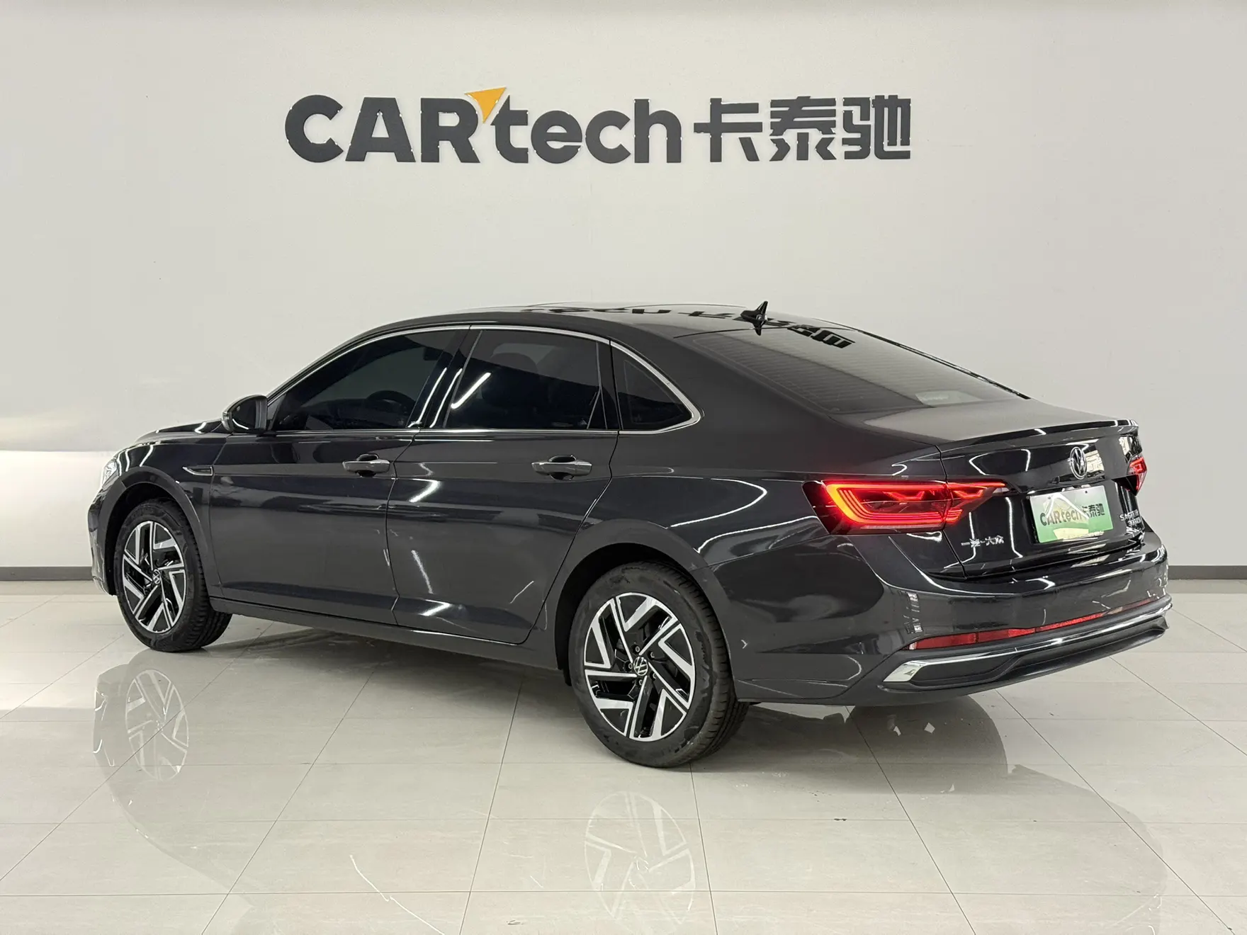 Volkswagen Sagitar, 2025 6