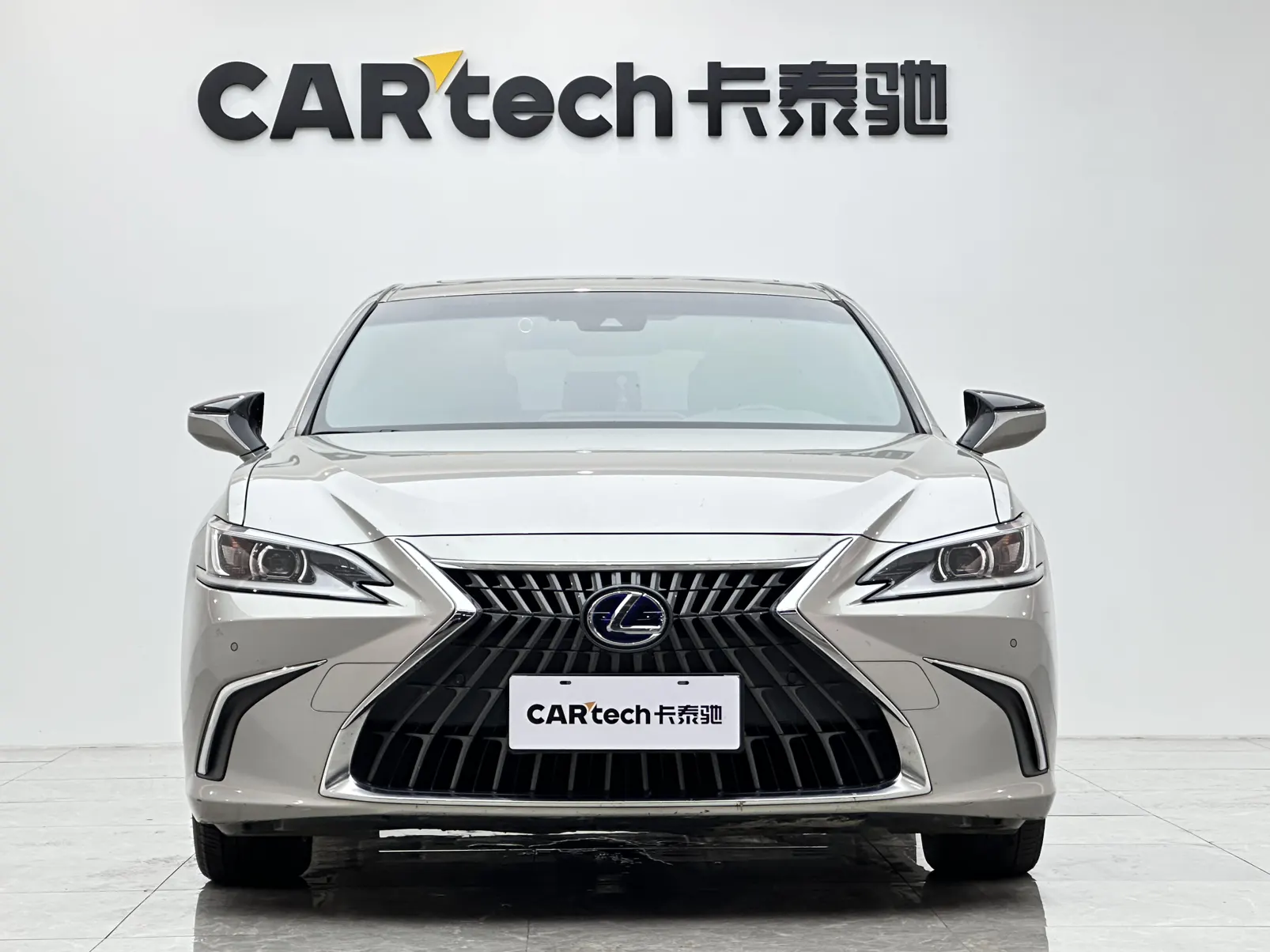 Lexus ES 300h, 2021 7