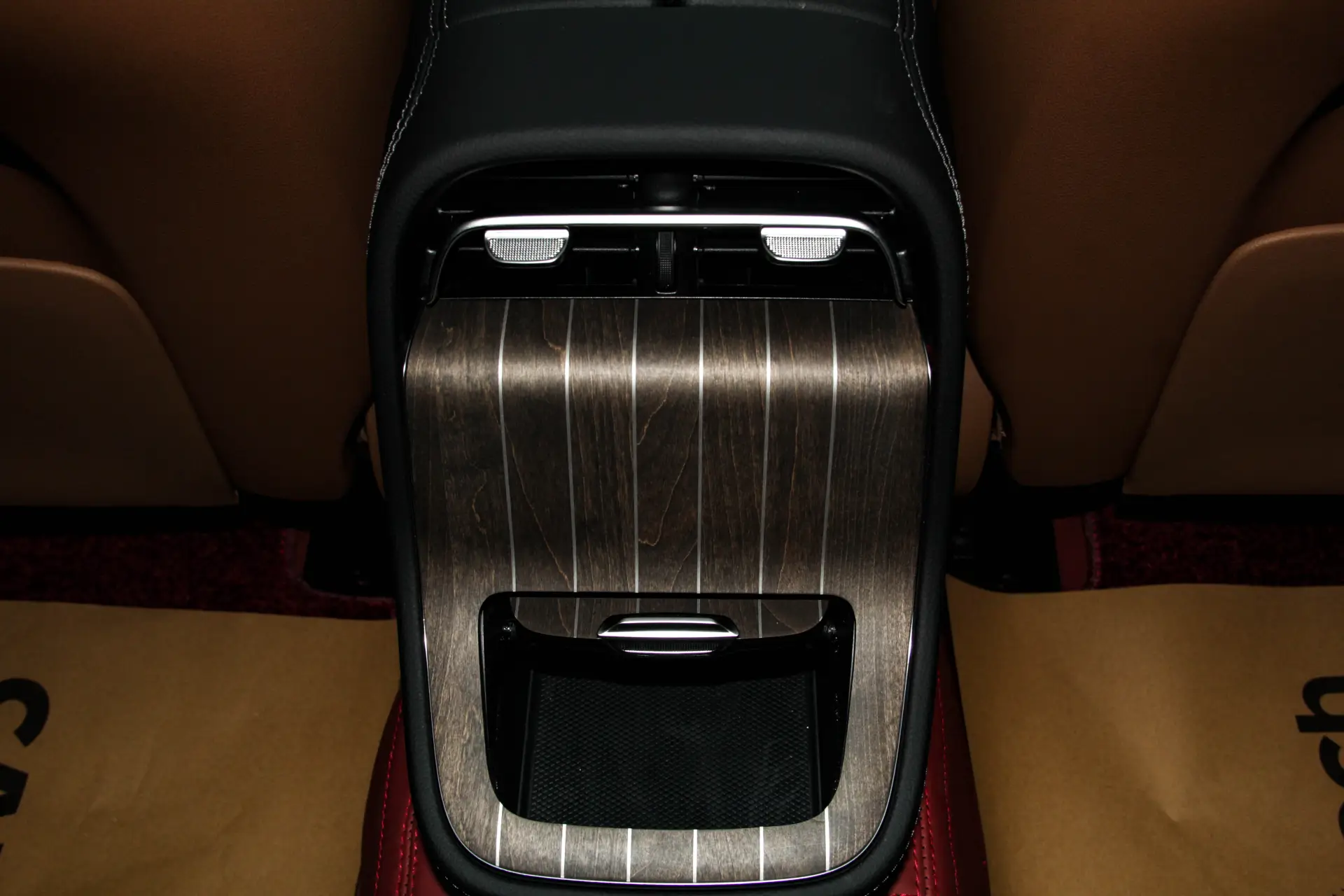 Mercedes-Benz E 300 L, 2025 28