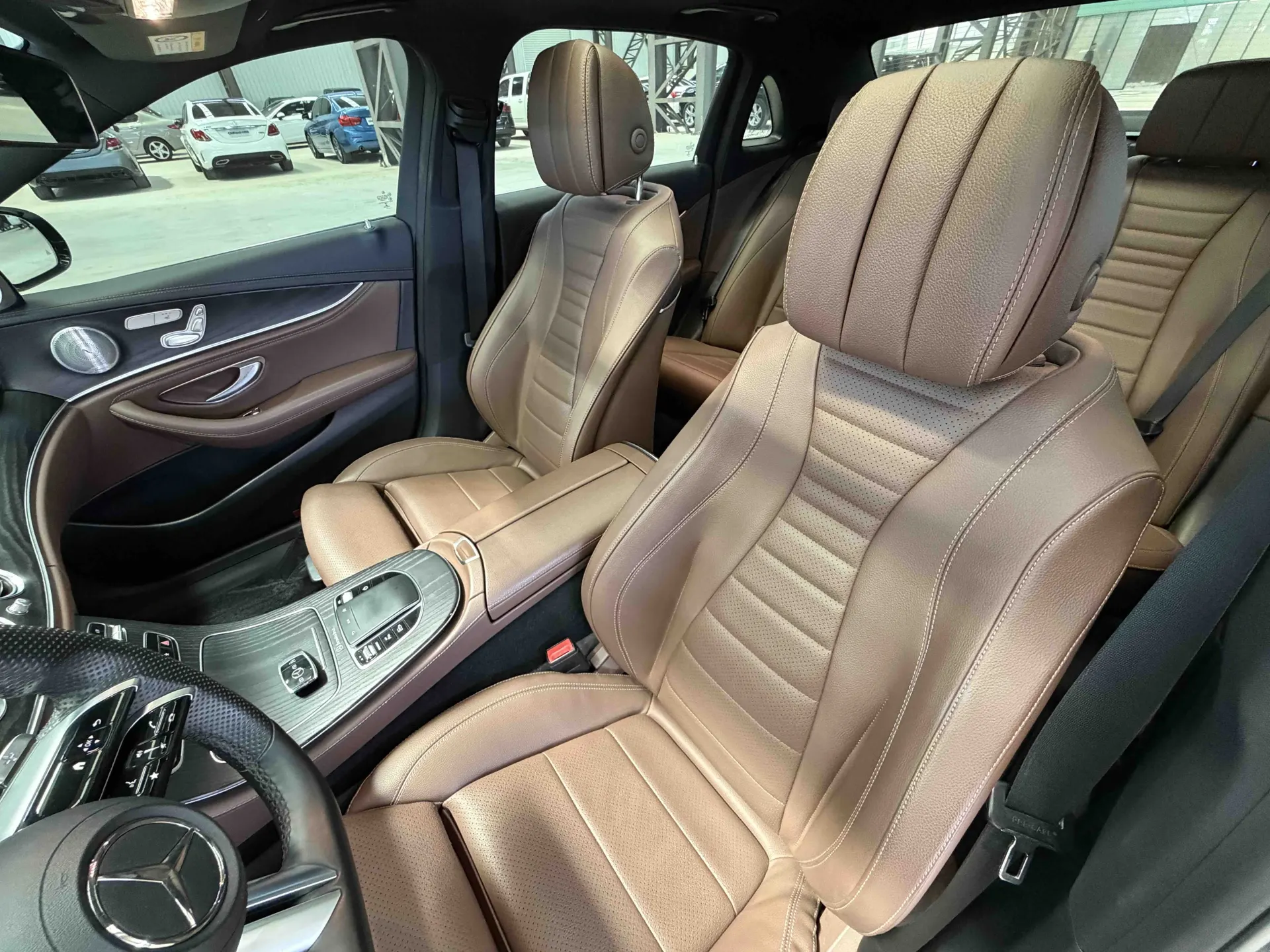 Mercedes-Benz E 350 e, 2022 13