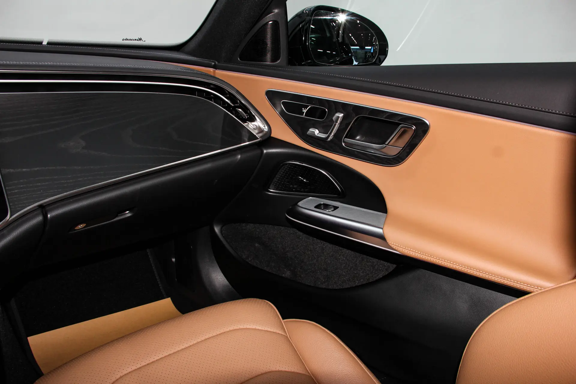 Mercedes-Benz E 300 L, 2024 29