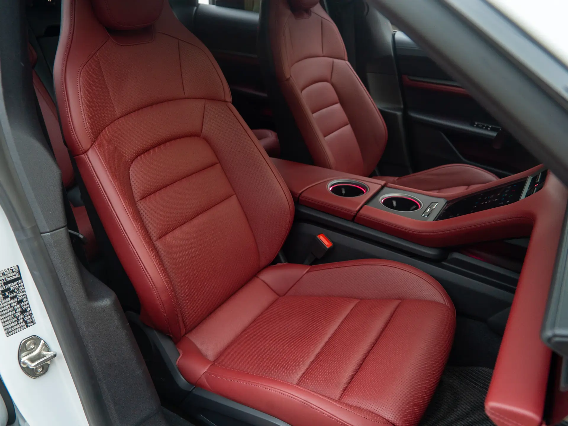 Porsche Taycan, 2024 17