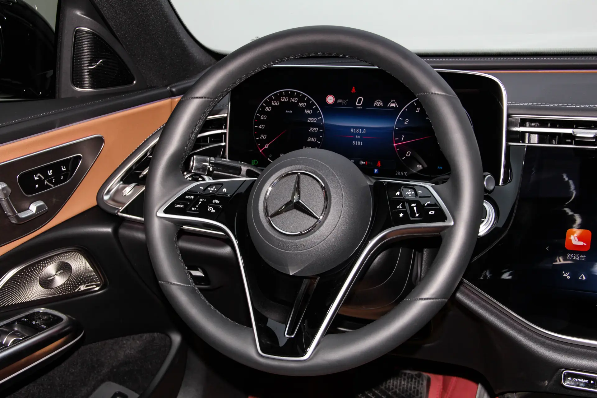 Mercedes-Benz E 300 L, 2025 16