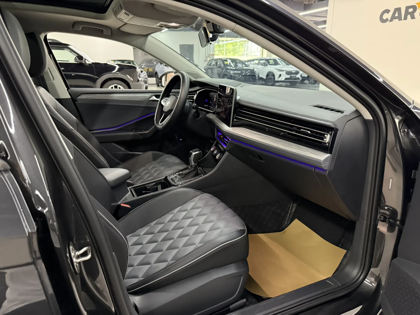 Volkswagen Sagitar, 2025 12