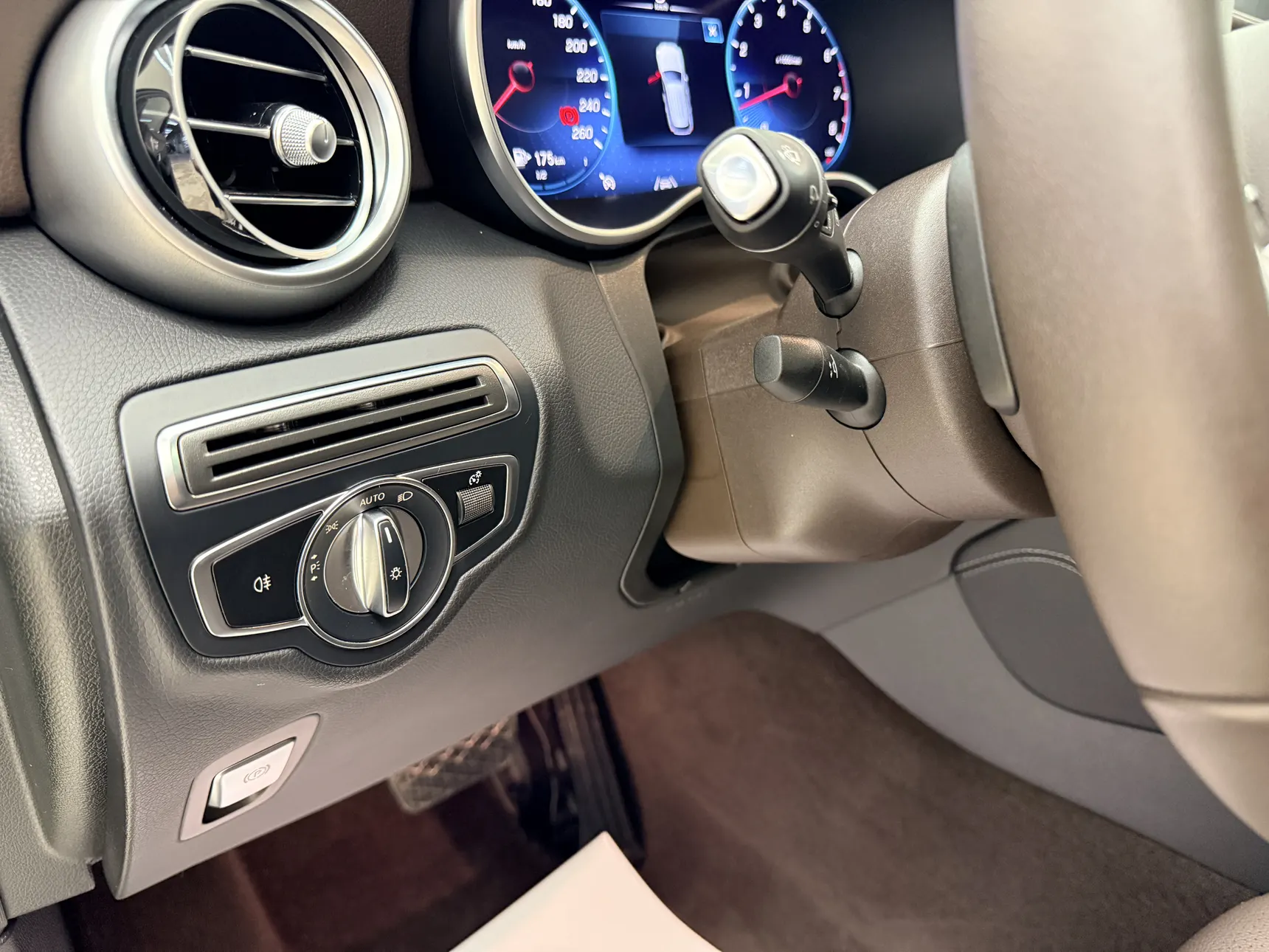 Mercedes-Benz GLC 300 L, 2021 19