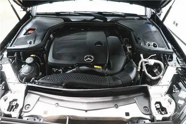 Mercedes-Benz E 300 L, 2023 7