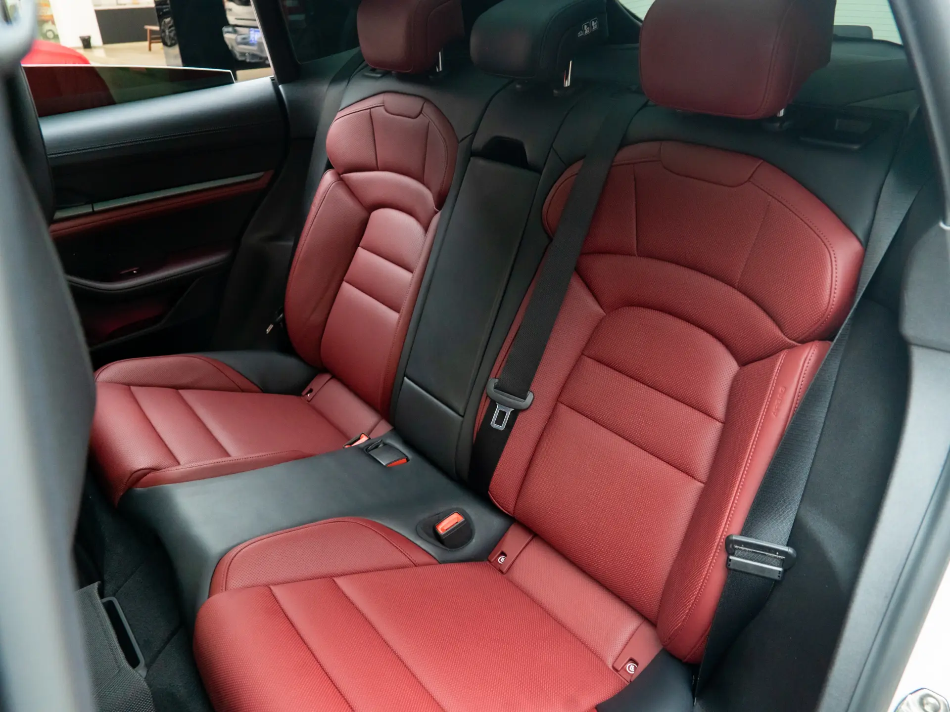 Porsche Taycan, 2024 18