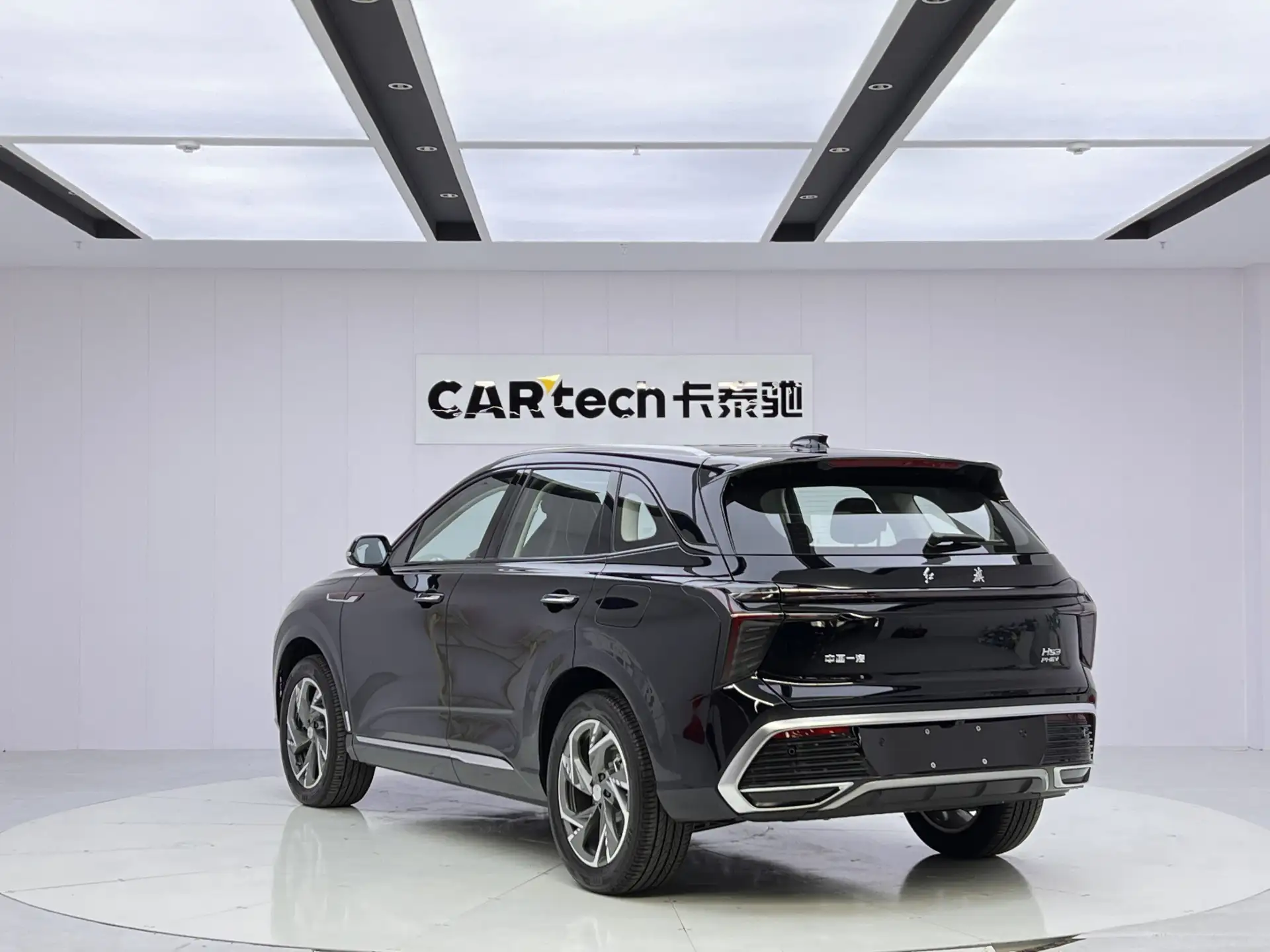 Hongqi HS3, 2026 7