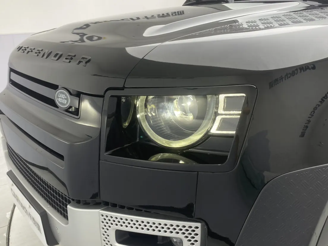 Land Rover Defender, 2021 8