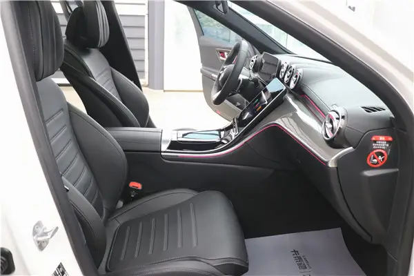Mercedes-Benz C 260 L, 2025 20
