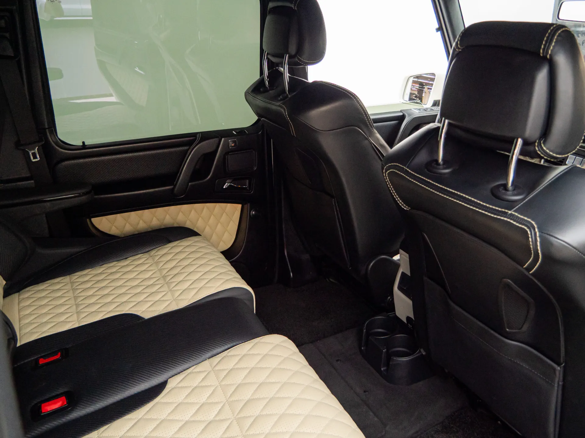 Mercedes-Benz G 63, 2016 31