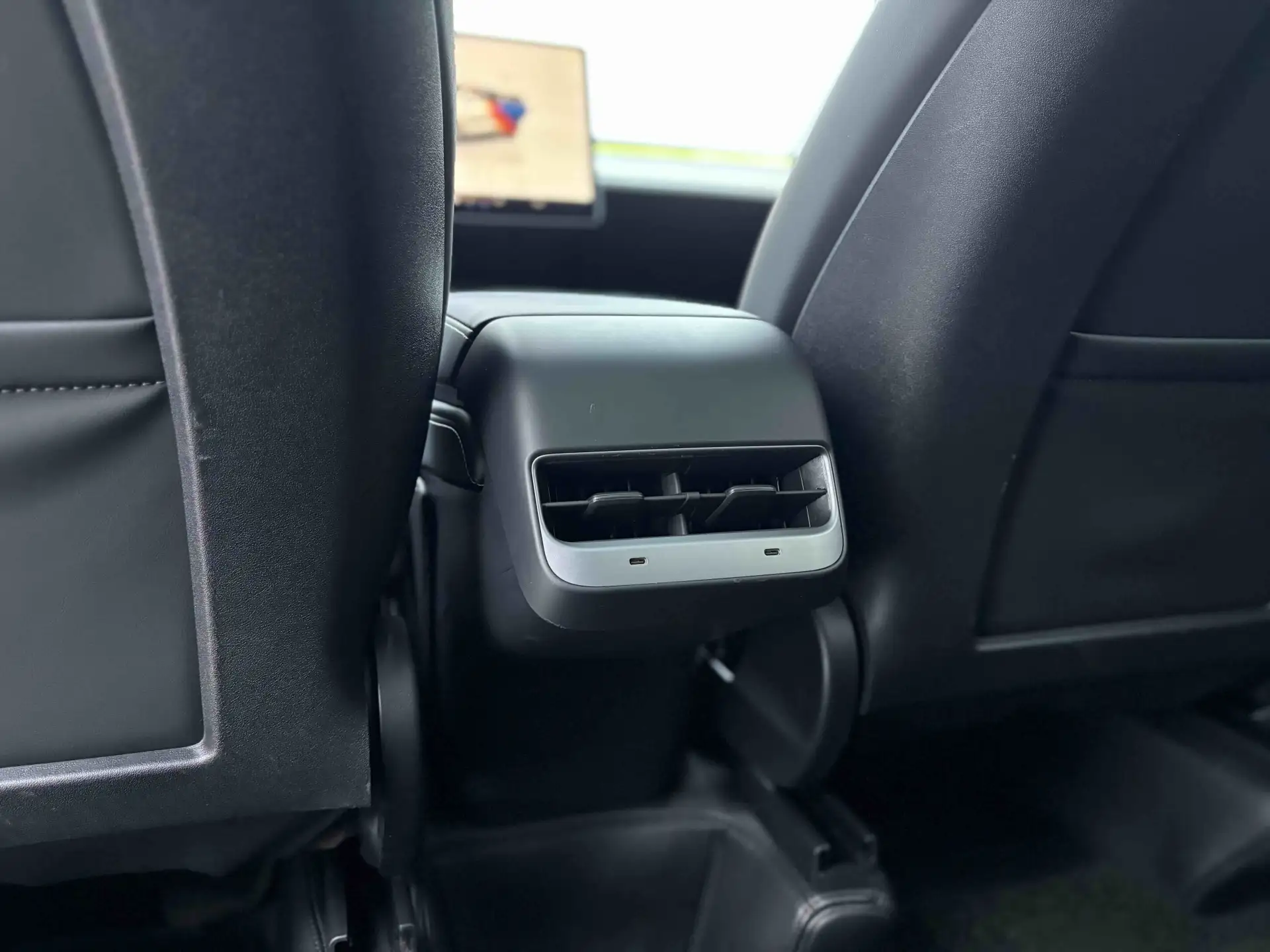 Tesla Model Y, 2023 20