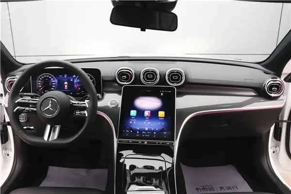 Mercedes-Benz C 260 L, 2025 4