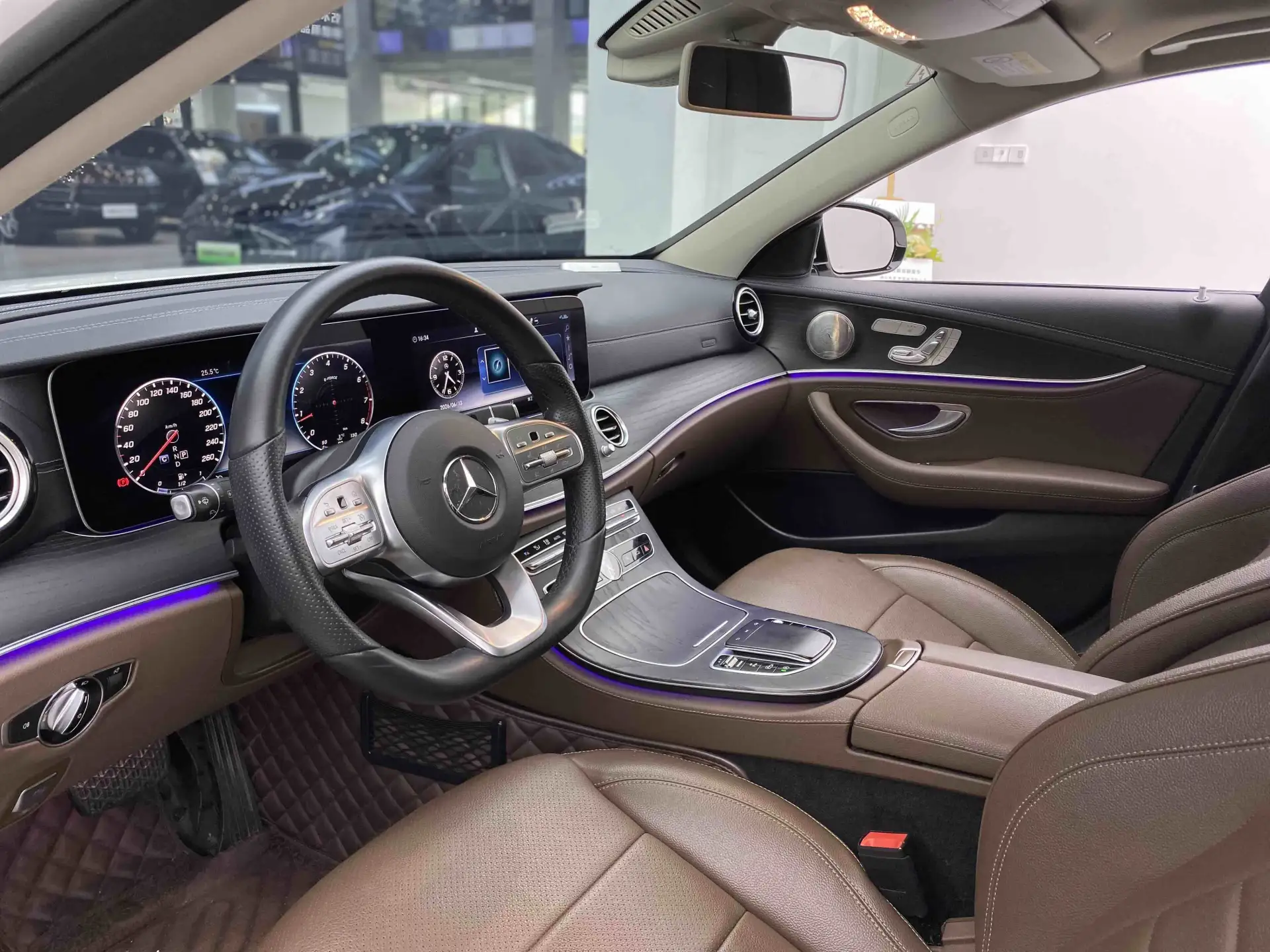 Mercedes-Benz E 300 L, 2020 все фото