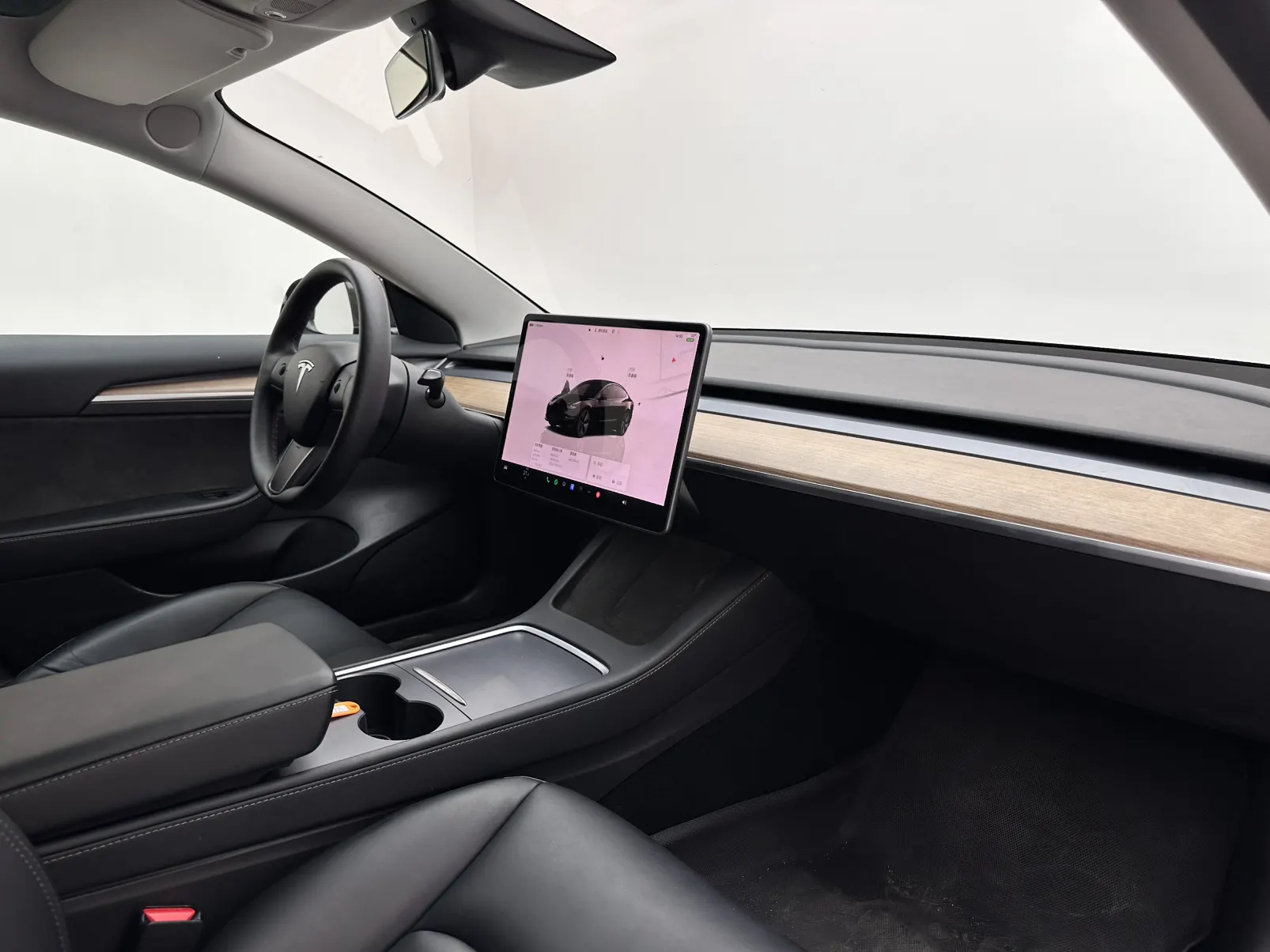 Tesla Model 3, 2022 9