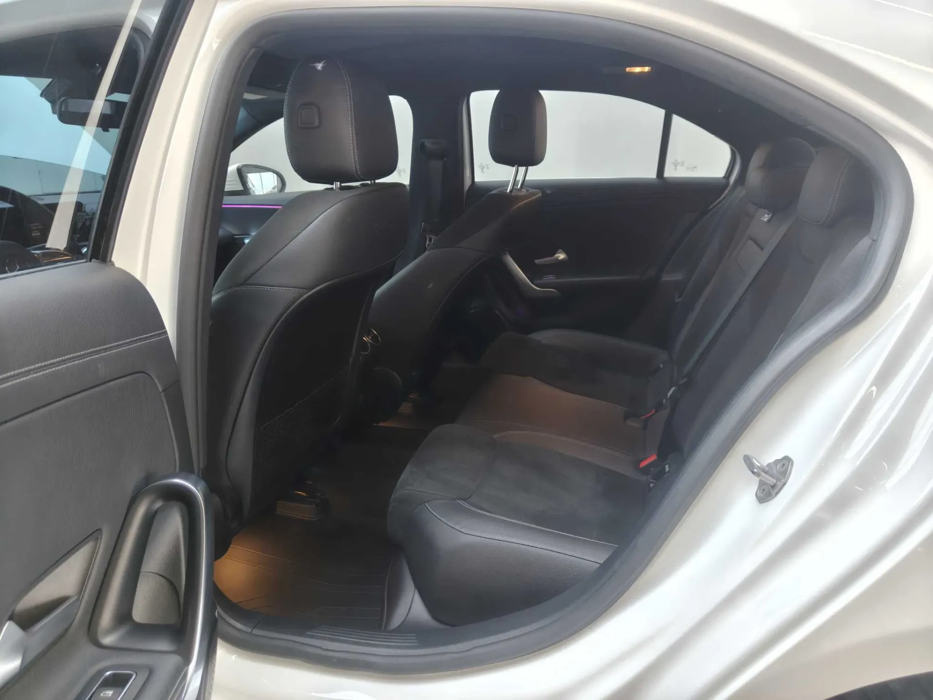 Mercedes-Benz A 200 L, 2022 19