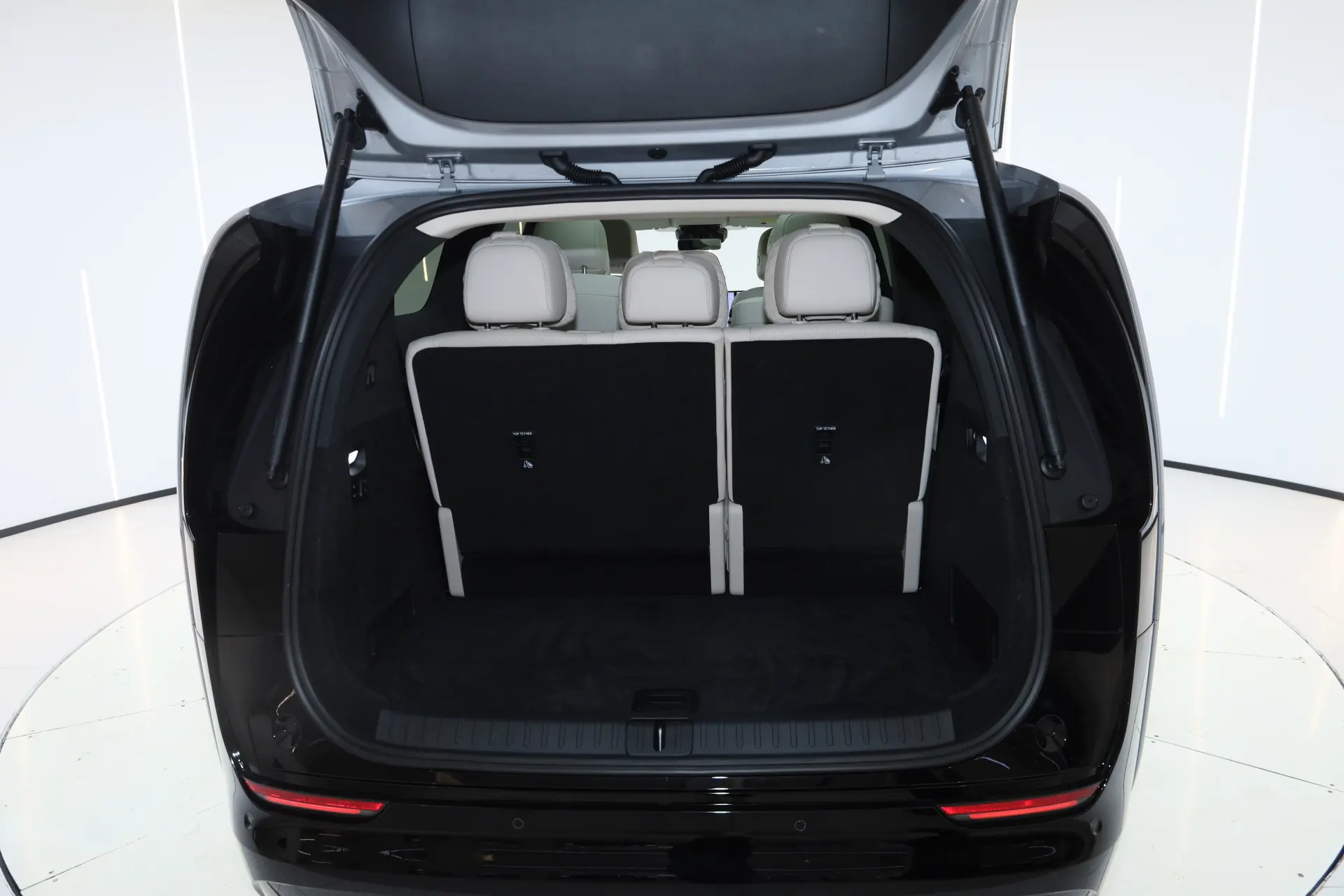 Li Auto MEGA, 2025 1