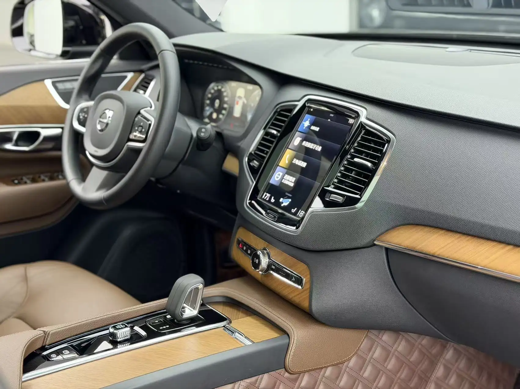 Volvo XC90, 2022 7
