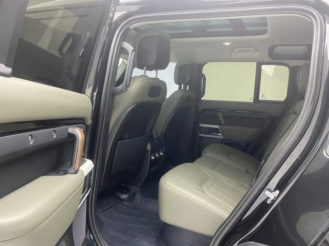 Land Rover Defender, 2021 19
