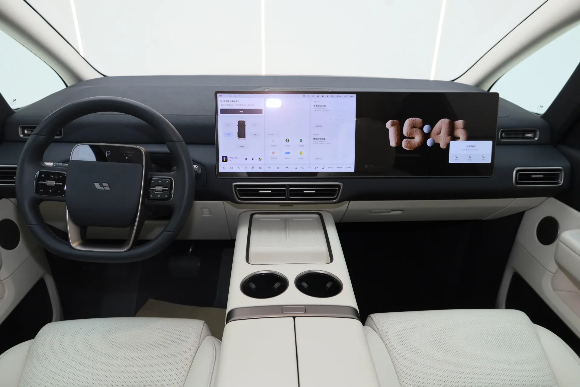 Li Auto MEGA, 2025 15
